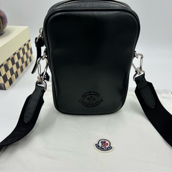 Men’s Moncler leather messenger bag with adjustable strap. PRISTINE - Picture 1 of 12